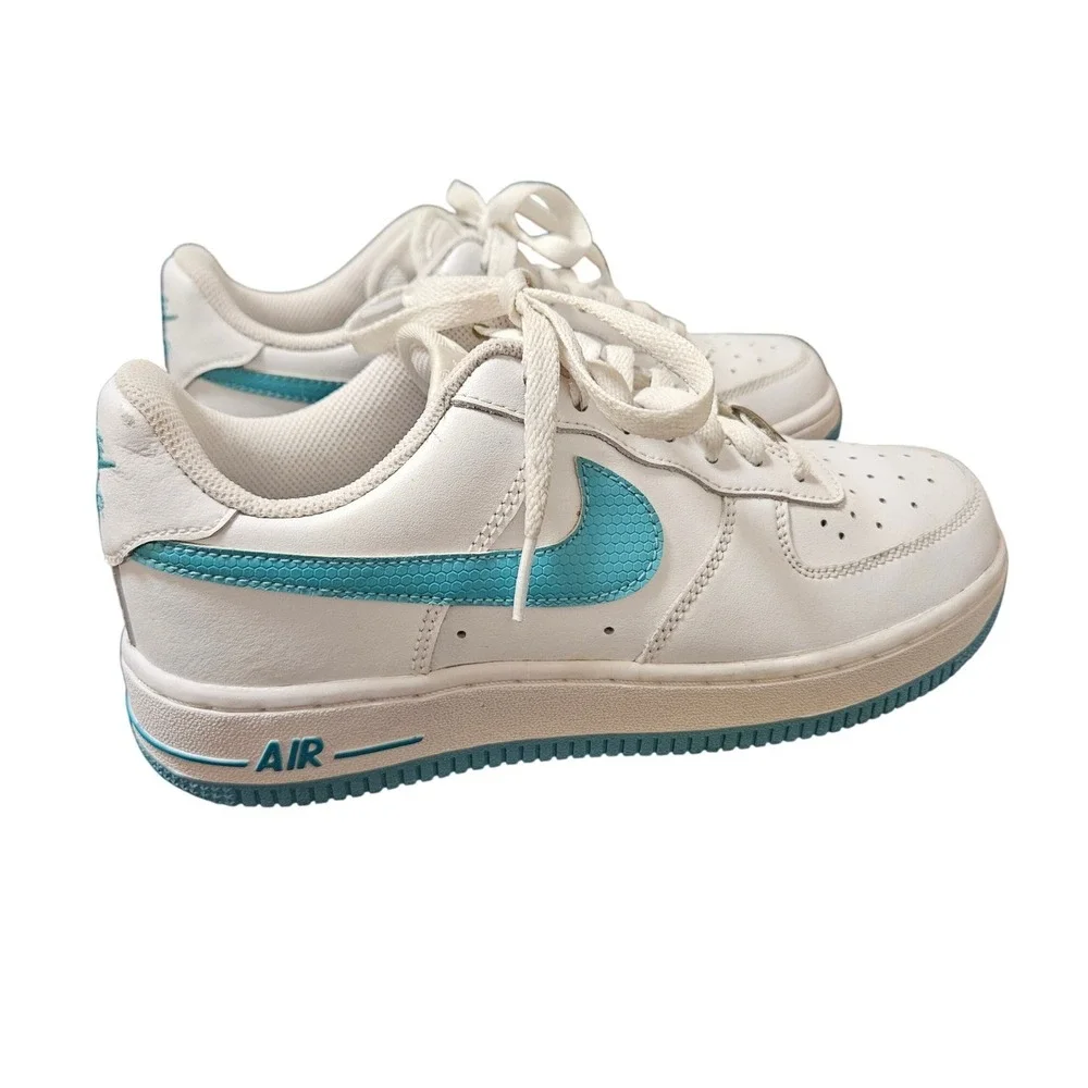 Nike Air Force 1 AF1 Low White Turquoise Teal Swoosh Leather Sneakers‎ 6.5Y